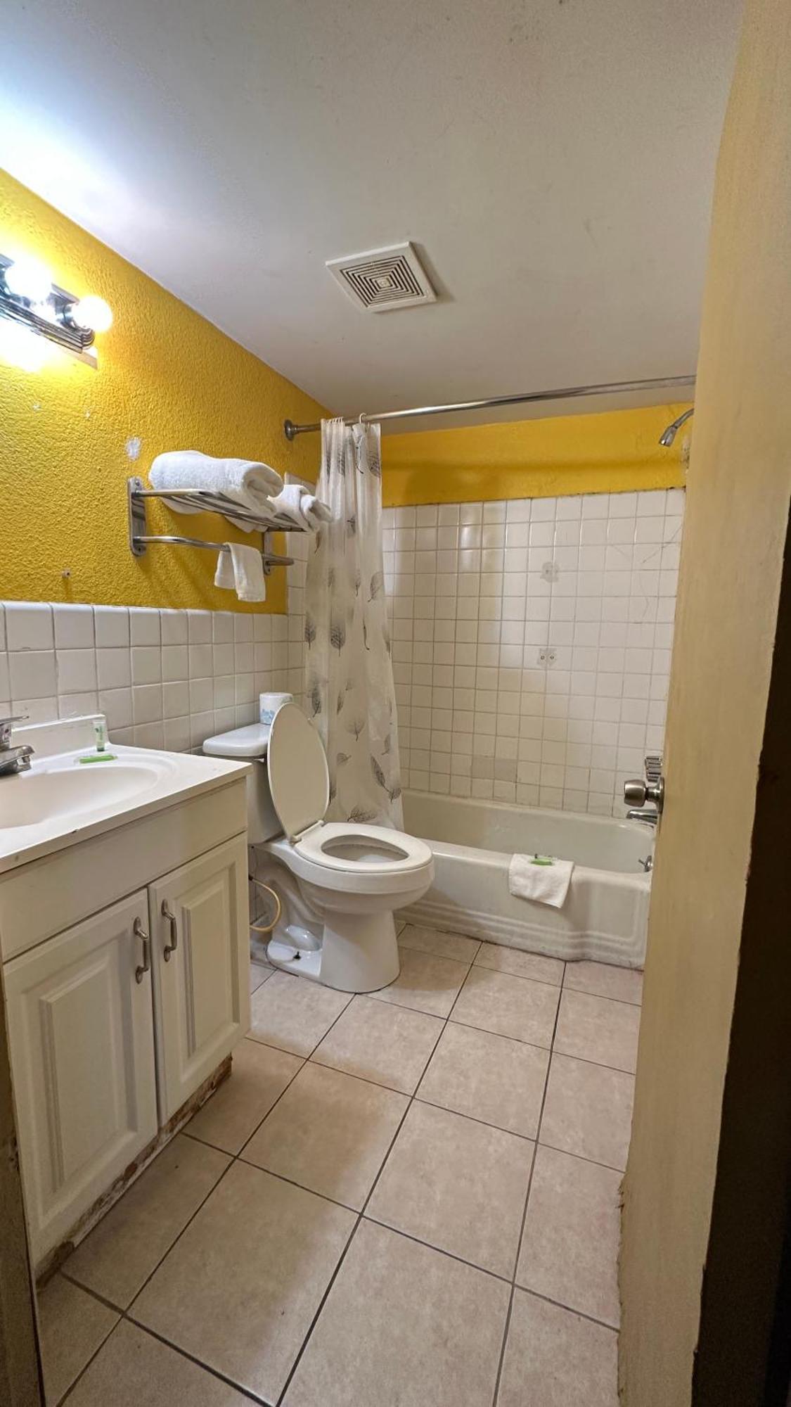 B'More Inn Motel Baltimore Eksteriør billede